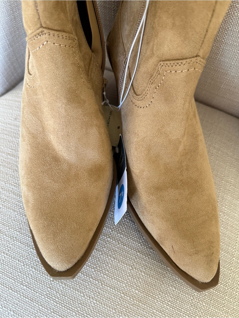 NWT Universal Thread Dallas Western Ankle Booties Tan 7.5 - Picture 3 of 9